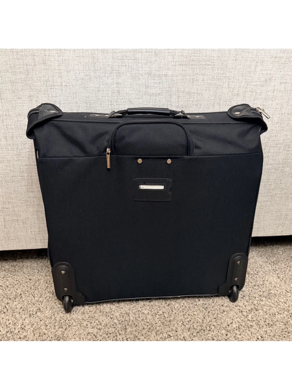 GEOFFREY BEENE Rolling Garment Bag | Carrier in Black